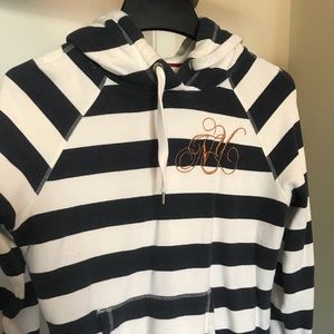 NY woman’s stripped hoodie